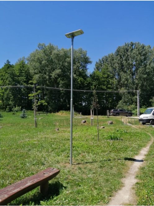 Napelemes kandeláber 2000lm 4,5M